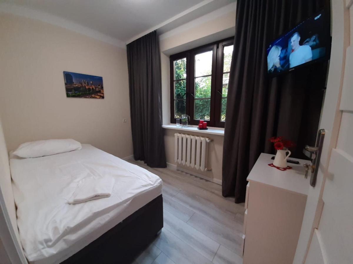 Warszawska Hotel เลกิโอโนโว ภายนอก รูปภาพ