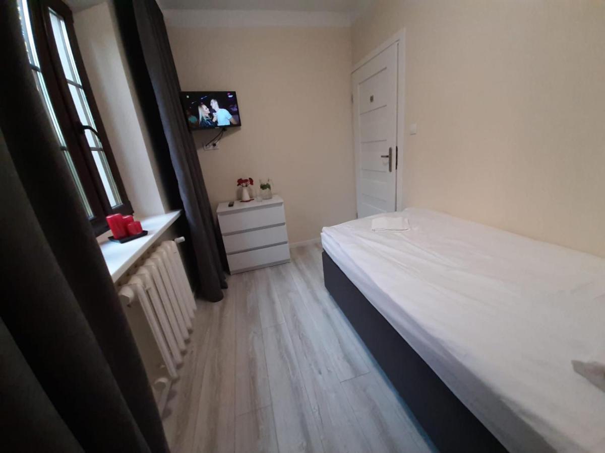 Warszawska Hotel เลกิโอโนโว ภายนอก รูปภาพ